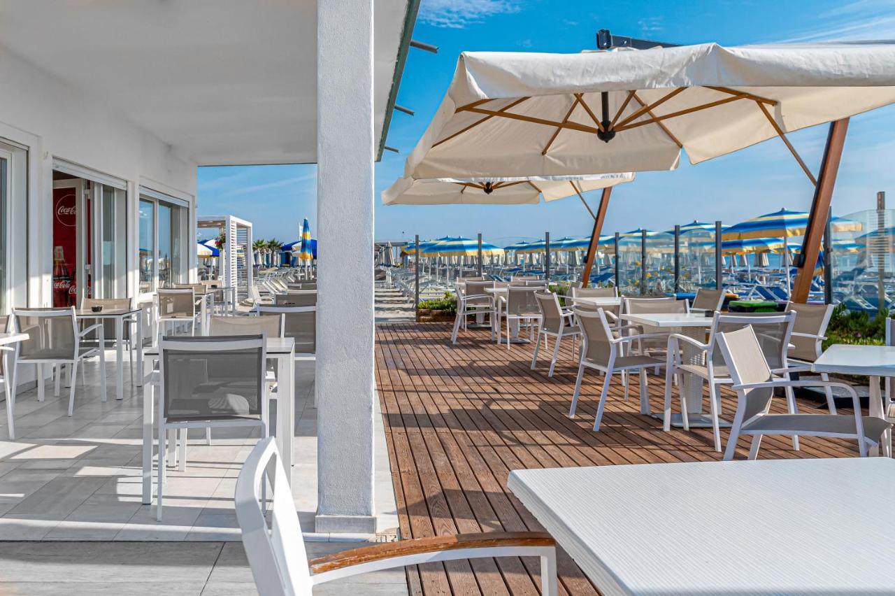 Hotel Ausonia Milano Marittima Exterior foto