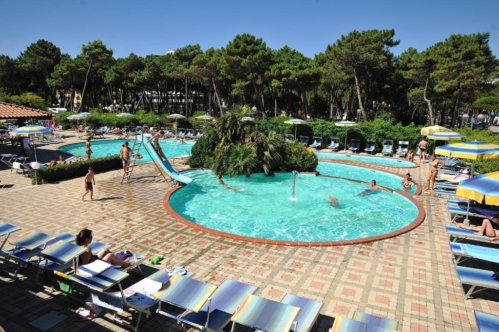 Hotel Ausonia Milano Marittima Exterior foto