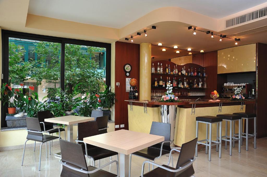 Hotel Ausonia Milano Marittima Exterior foto